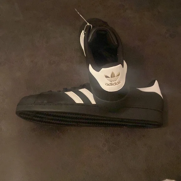 Adidas superstar foundation men’s sneakers. Athletic Shoes